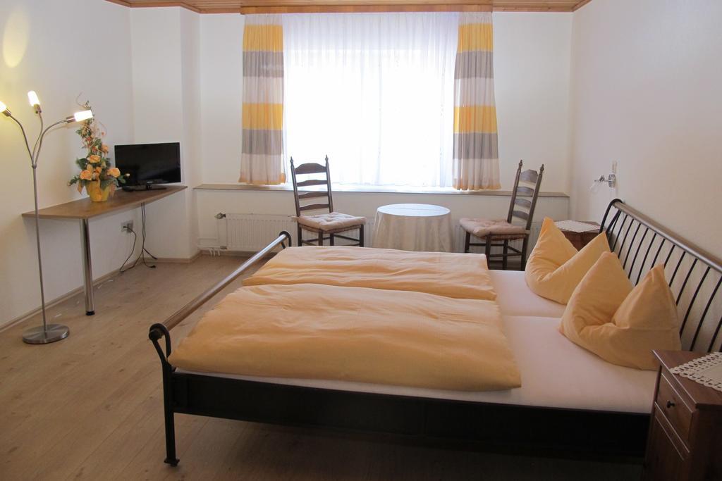Hotel Garni Hauth ベルンカステル・クース エクステリア 写真
